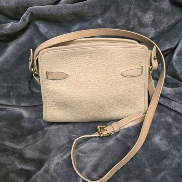 Dooney & Bourke Vintage Cream Leather Shoulder Bag with Buckle Rare - Picture 12 of 12